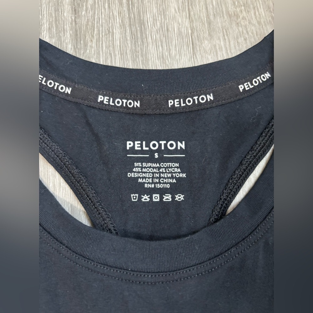 PELOTON Front Logo Black Twist Back Tank NWT Size Small - Picture 3 of 6